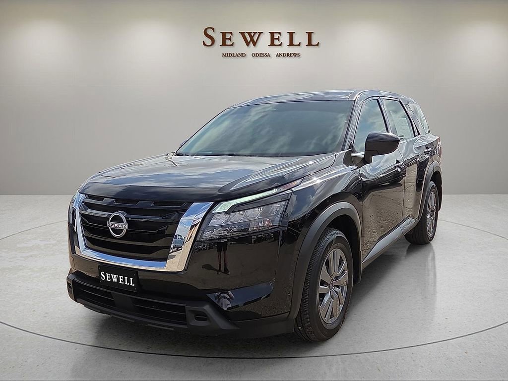 Used 2025 Nissan Pathfinder S image 1