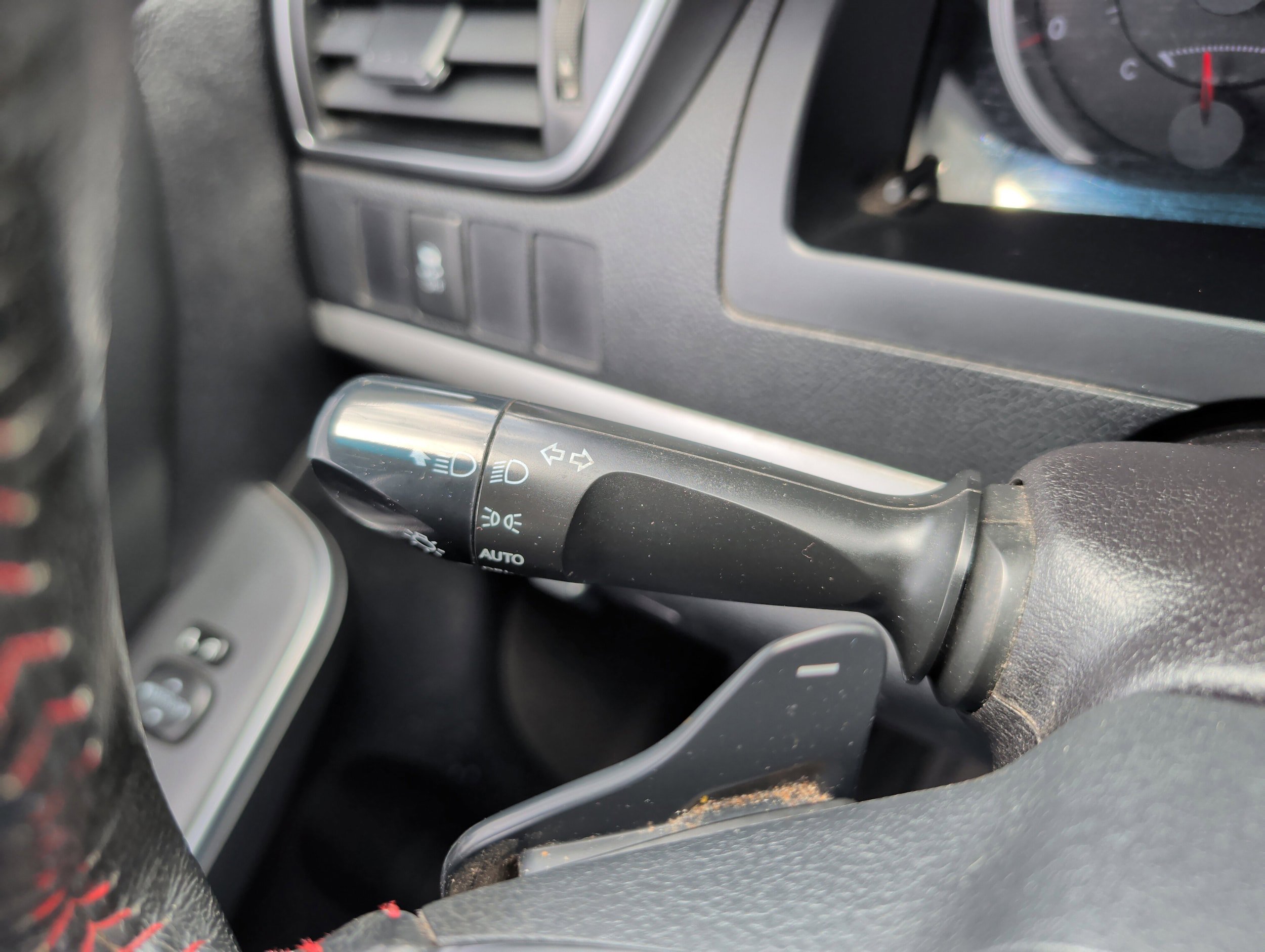 Used 2015 Toyota Camry SE image 19