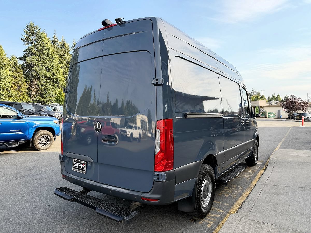 Used 2019 Mercedes-Benz Sprinter 144 image 9