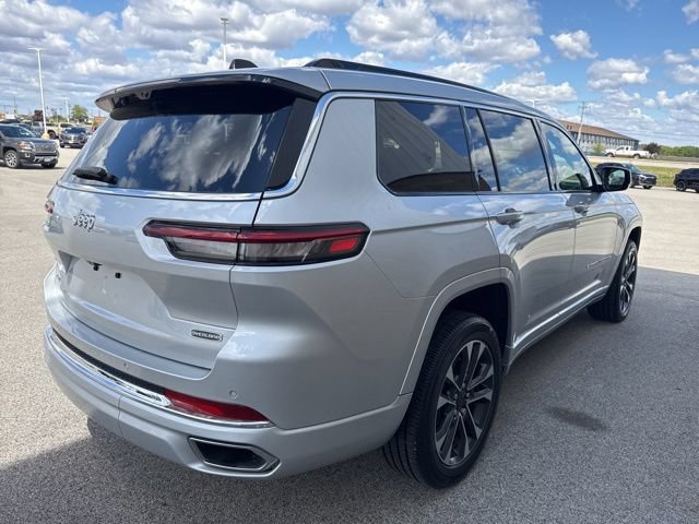 Used 2025 Jeep Grand Cherokee L Overland w/ Luxury Tech Group IV AWD/4WD image 5