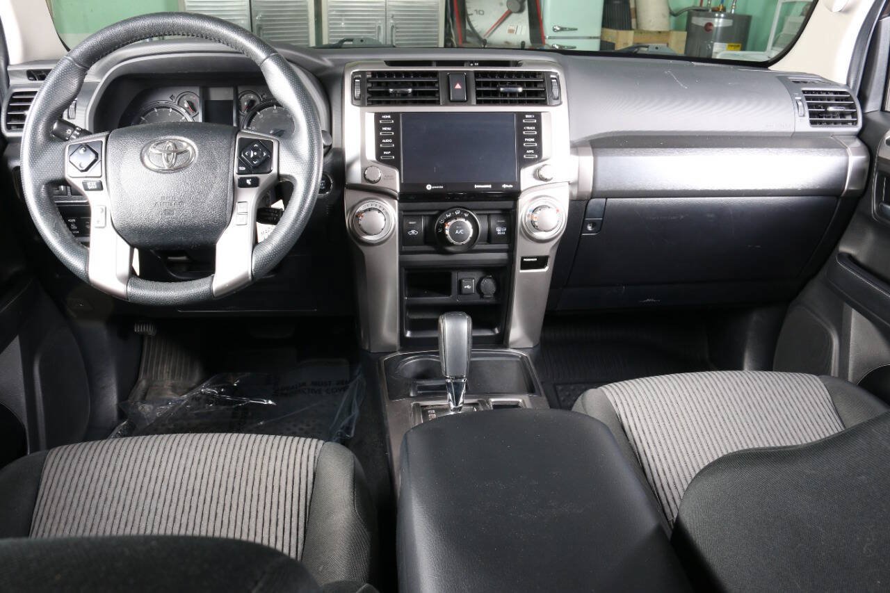 Used 2022 Toyota 4Runner SR5 RWD image 5