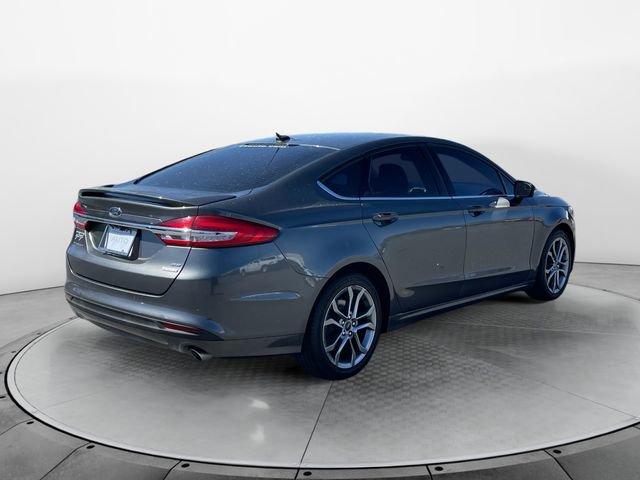 Used 2017 Ford Fusion SE w/ Equipment Group 201A image 5