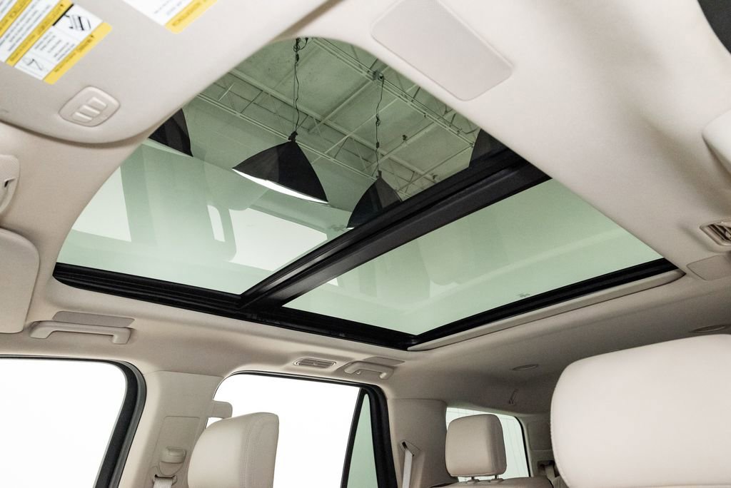 Used 2024 Ford Expedition Platinum AWD/4WD image 13