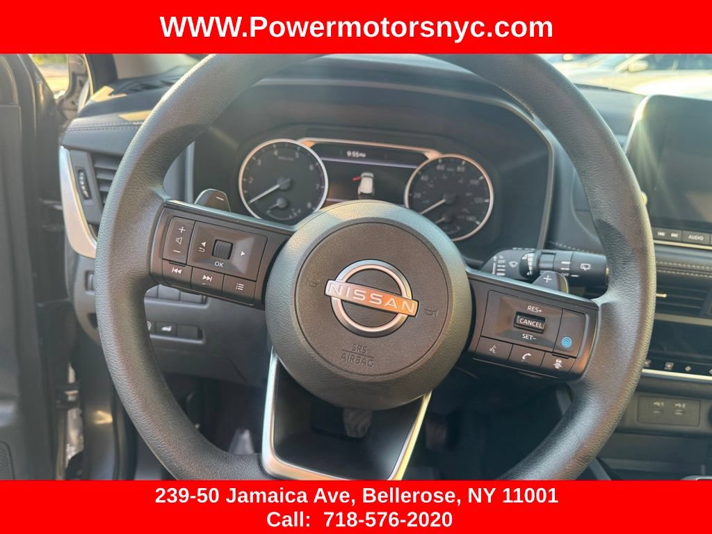 Used 2024 Nissan Rogue SV FWD image 34