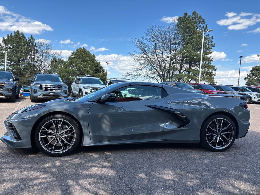 Used 2025 Chevrolet Corvette Stingray Premium Conv w/ Z51 Performance Package RWD image 2