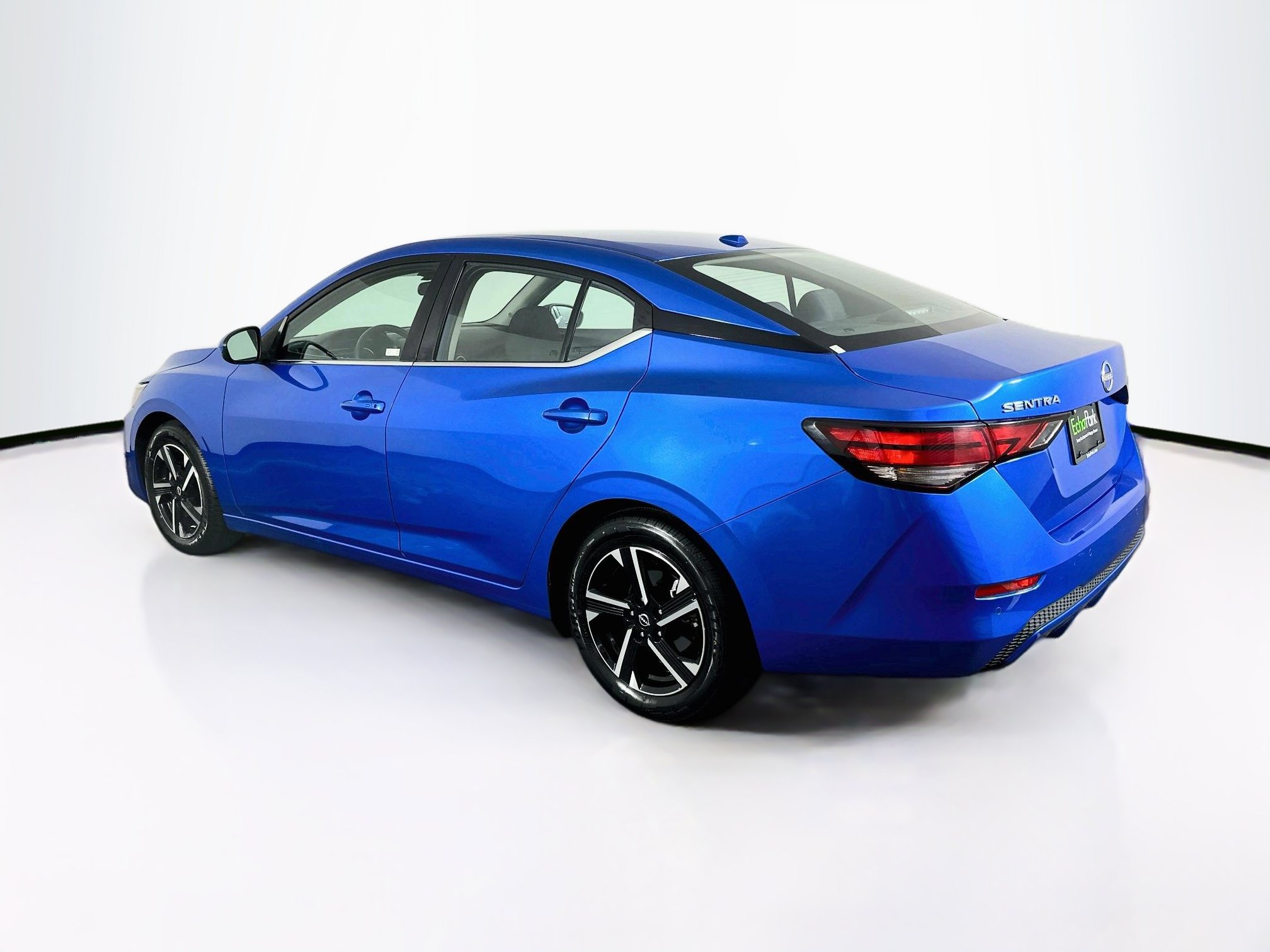 Used 2024 Nissan Sentra SV FWD image 5