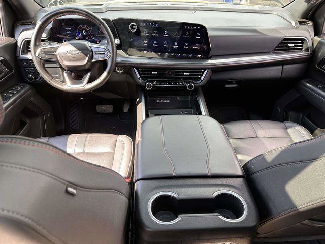 Used 2025 Chevrolet Suburban RST w/ Comfort Package AWD/4WD image 17