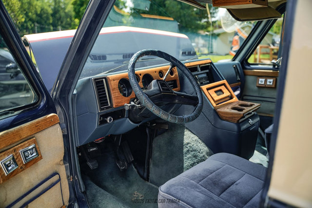Used 1988 Chevrolet G20 RWD image 24