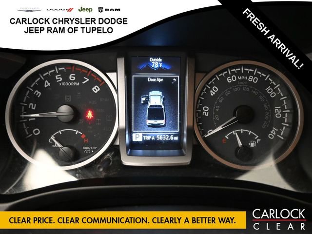 Used 2021 Toyota Tacoma SR5 w/ SR5 Appearance Package (SM) image 17