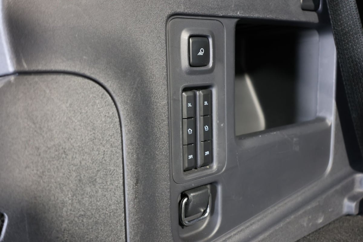 Used 2025 Ford Expedition Platinum AWD/4WD image 48