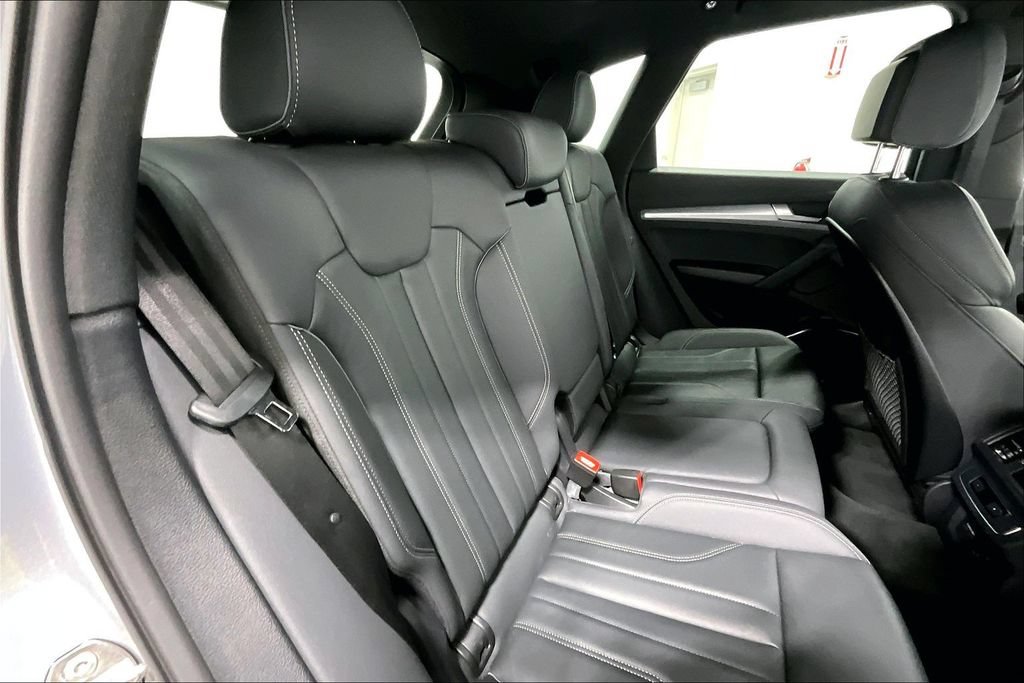 Used 2025 Audi Q5 2.0T Premium AWD/4WD image 35