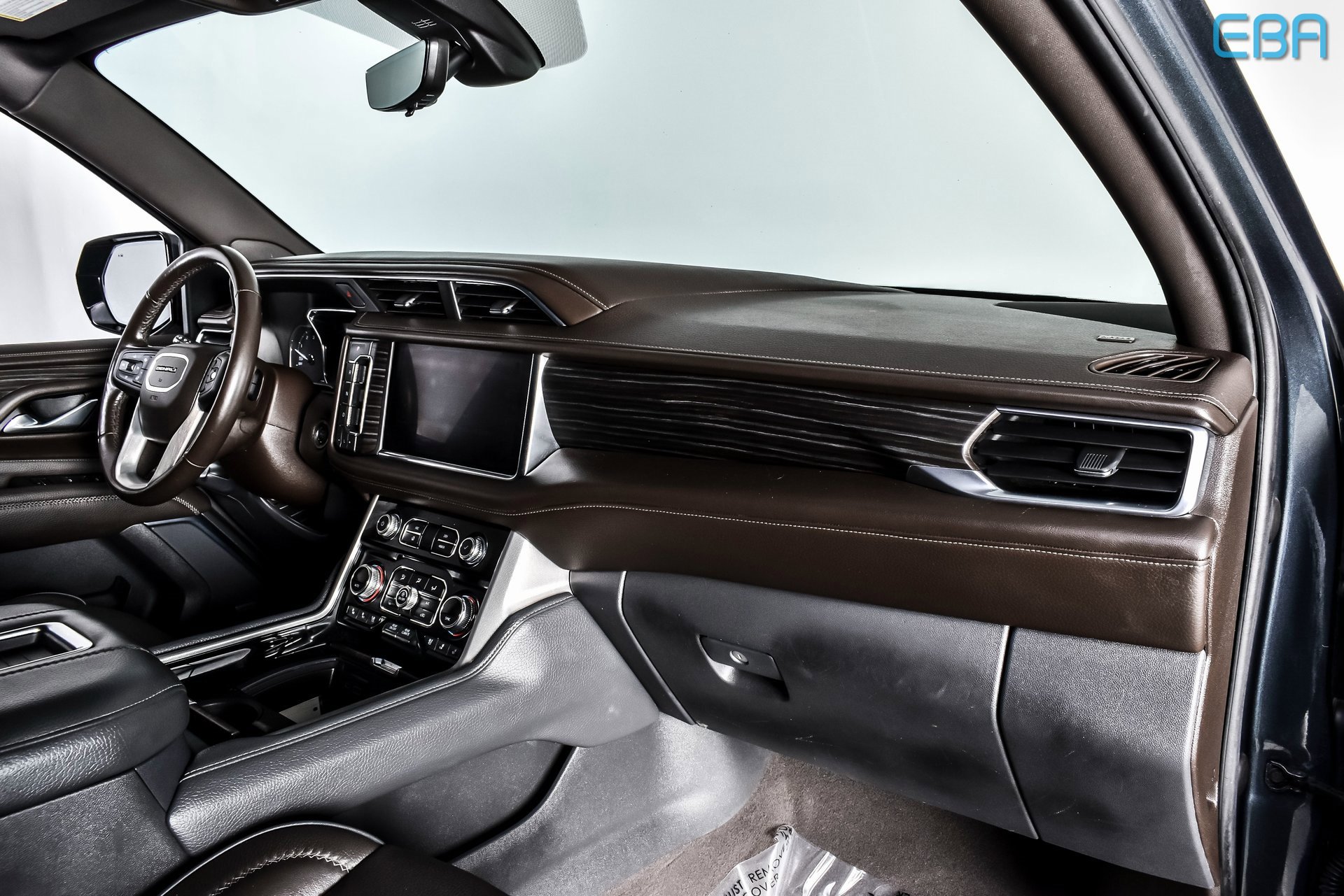 Used 2021 GMC Yukon Denali w/ Denali Premium Package image 26