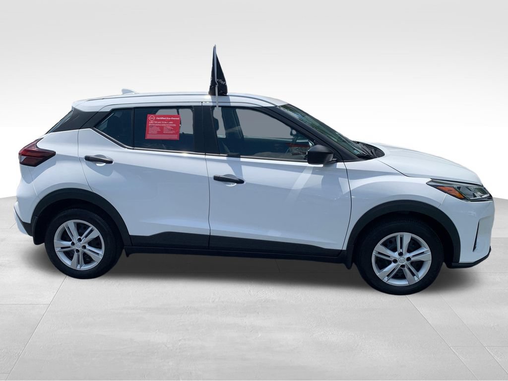Used 2025 Nissan Kicks Play S FWD image 7