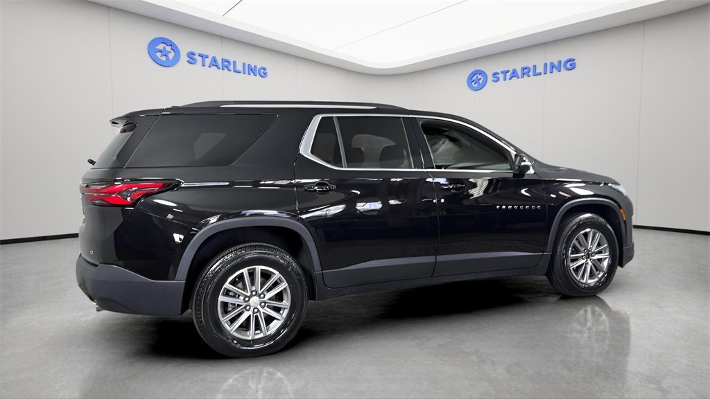 Used 2023 Chevrolet Traverse LT image 10