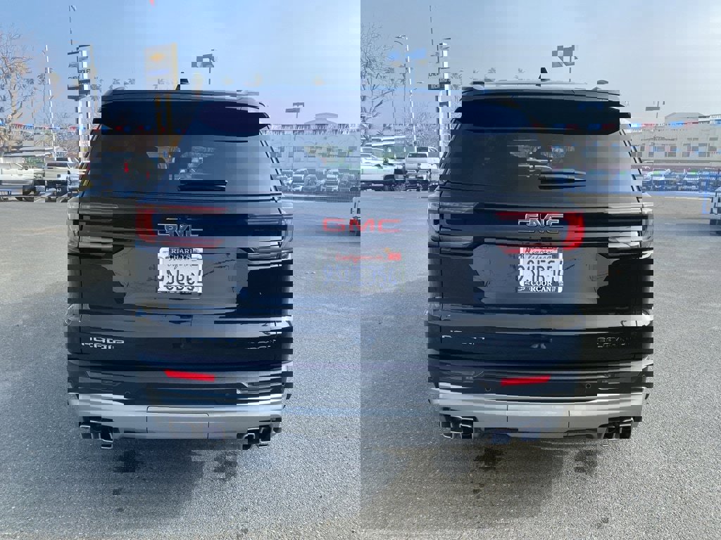 Used 2025 GMC Acadia Elevation image 15