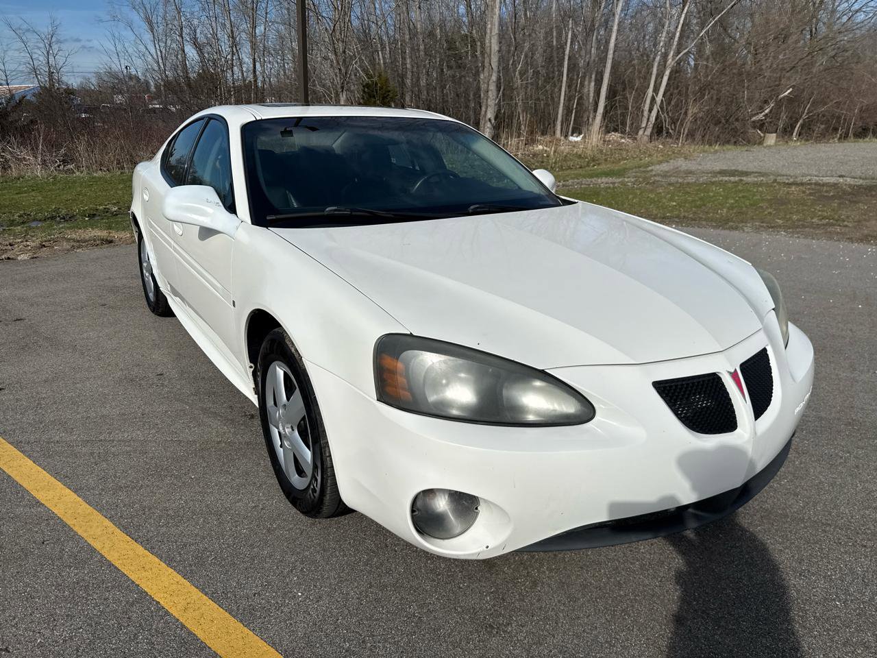 Used 2008 Pontiac Grand Prix w/ Premium Package image 3