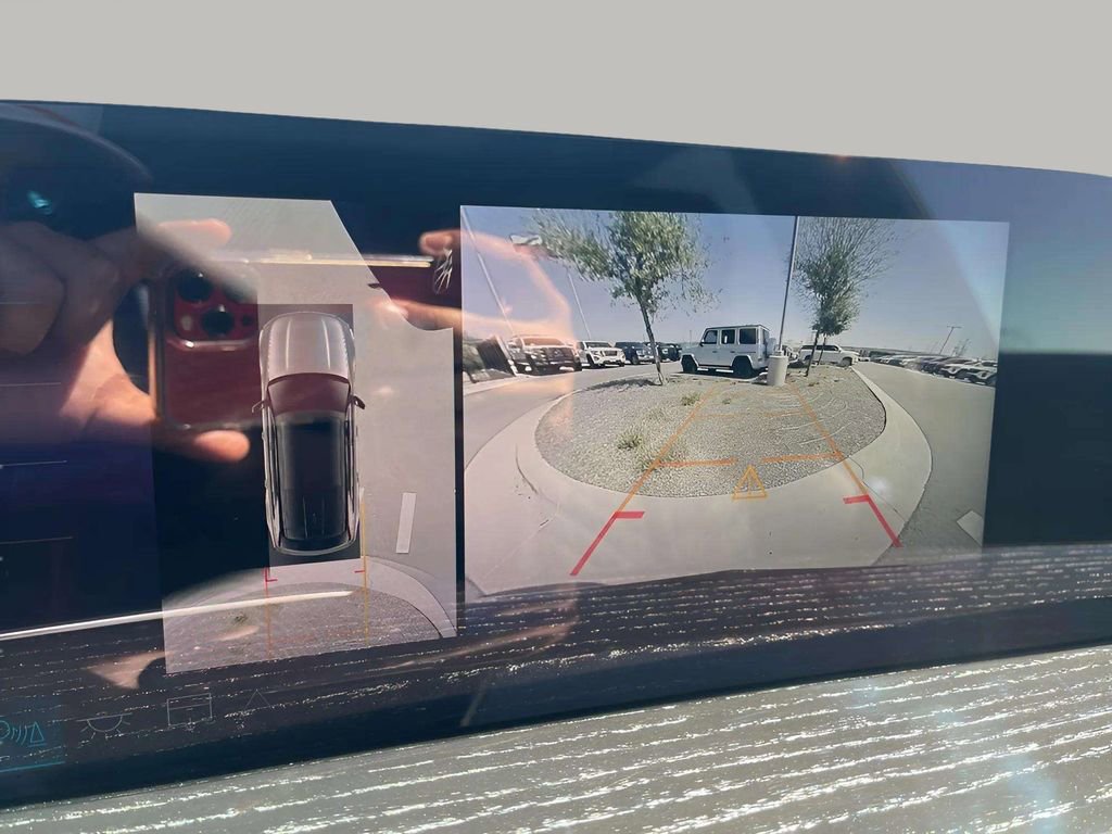 New 2025 Cadillac Escalade IQ Sport 1 w/ LPO, ONYX Package image 16