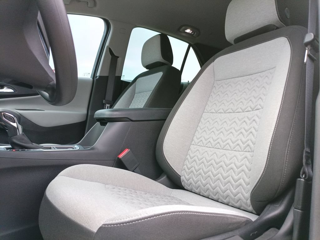 Used 2024 Chevrolet Equinox LS FWD image 13