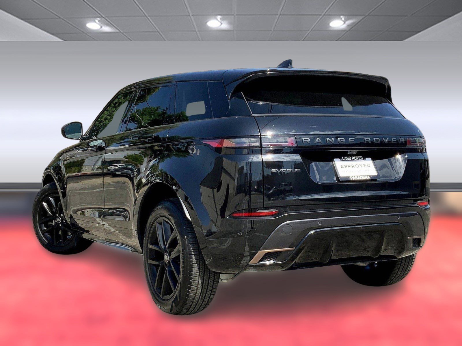 Used 2024 Land Rover Range Rover Evoque Dynamic SE image 2