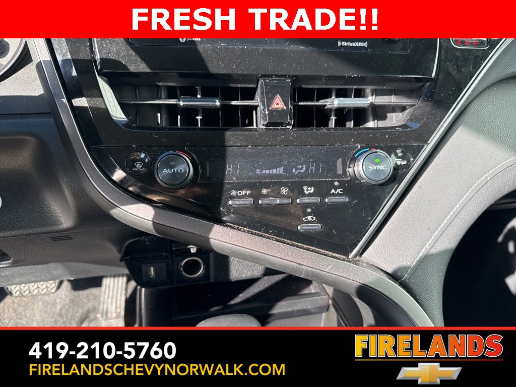 Used 2024 Toyota Camry SE image 12