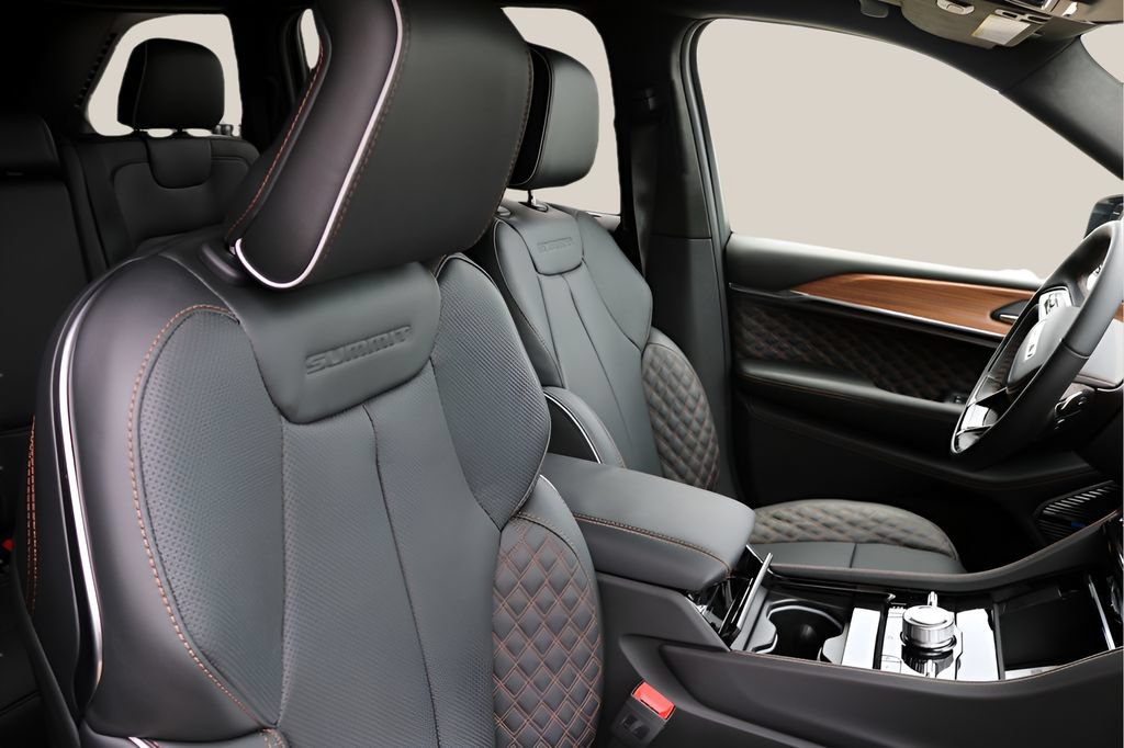 New 2026 Jeep Grand Cherokee Summit AWD/4WD image 21