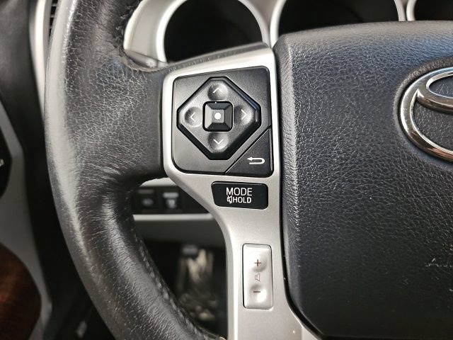 Used 2017 Toyota Sequoia Platinum AWD/4WD image 19