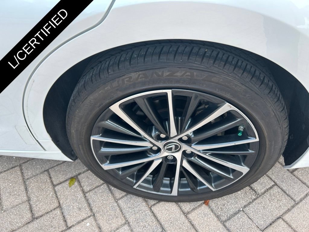 Certified 2024 Lexus ES 300h w/ Premium Package FWD image 12