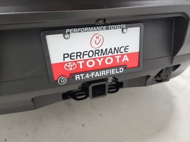 Used 2023 Nissan Pathfinder SV w/ SV Premium Package image 39