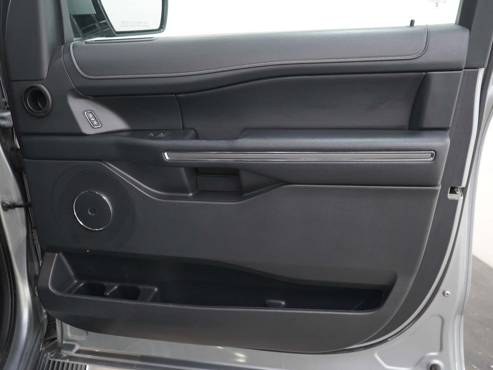 Used 2023 Ford Expedition Max XLT AWD/4WD image 9