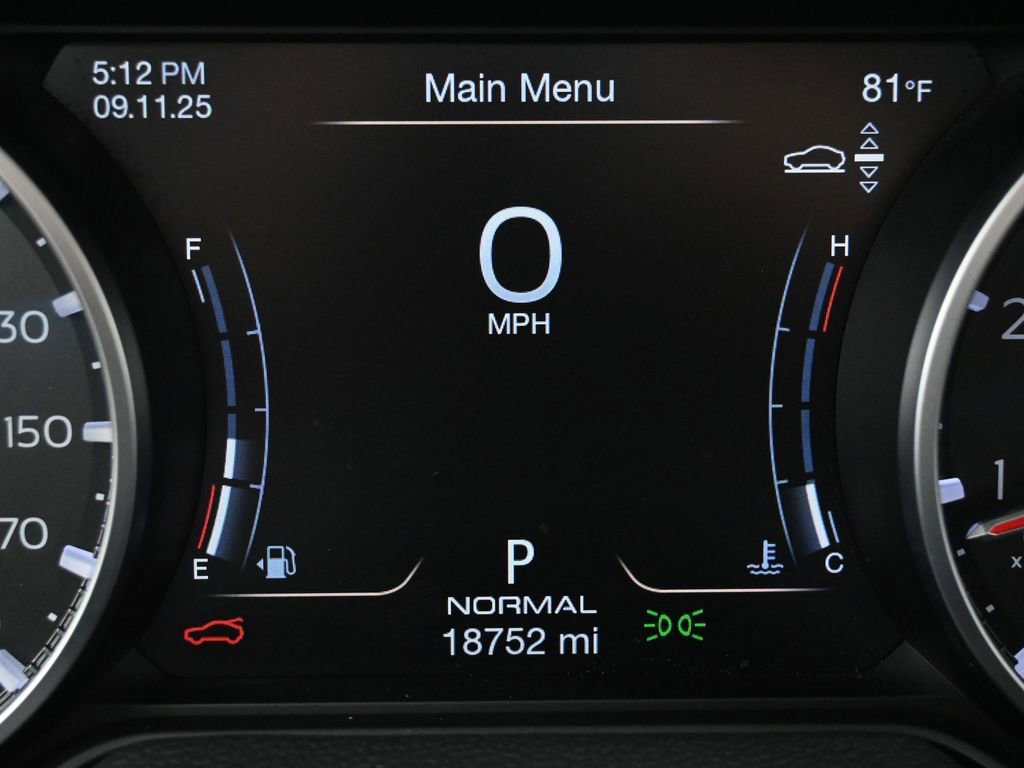 Used 2022 Maserati Levante Modena image 28