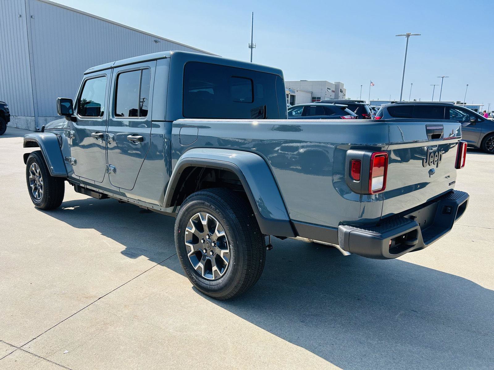 New 2026 Jeep Gladiator Sport AWD/4WD image 34