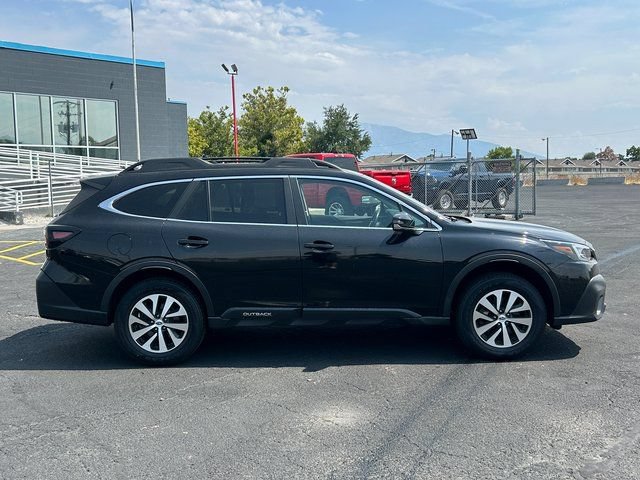 Used 2022 Subaru Outback Premium AWD/4WD image 2