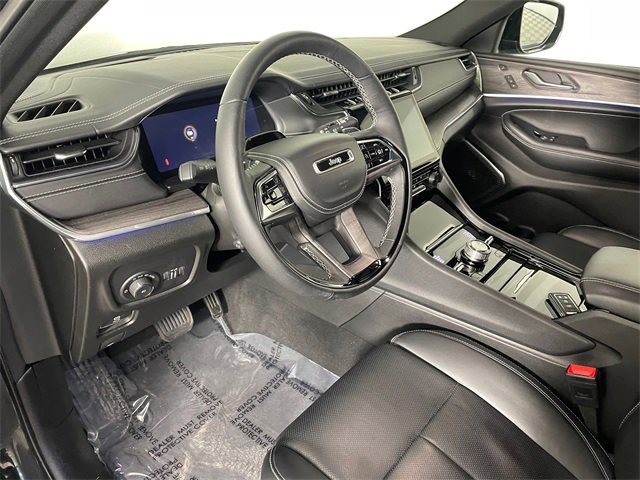 Certified 2025 Jeep Grand Cherokee L Overland w/ Advanced Protech Group III image 3