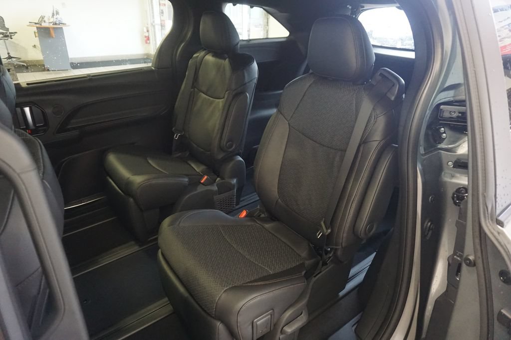 New 2026 Toyota Sienna Limited FWD image 25