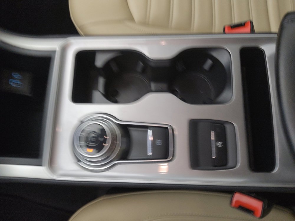 Used 2024 Ford Edge SEL image 26