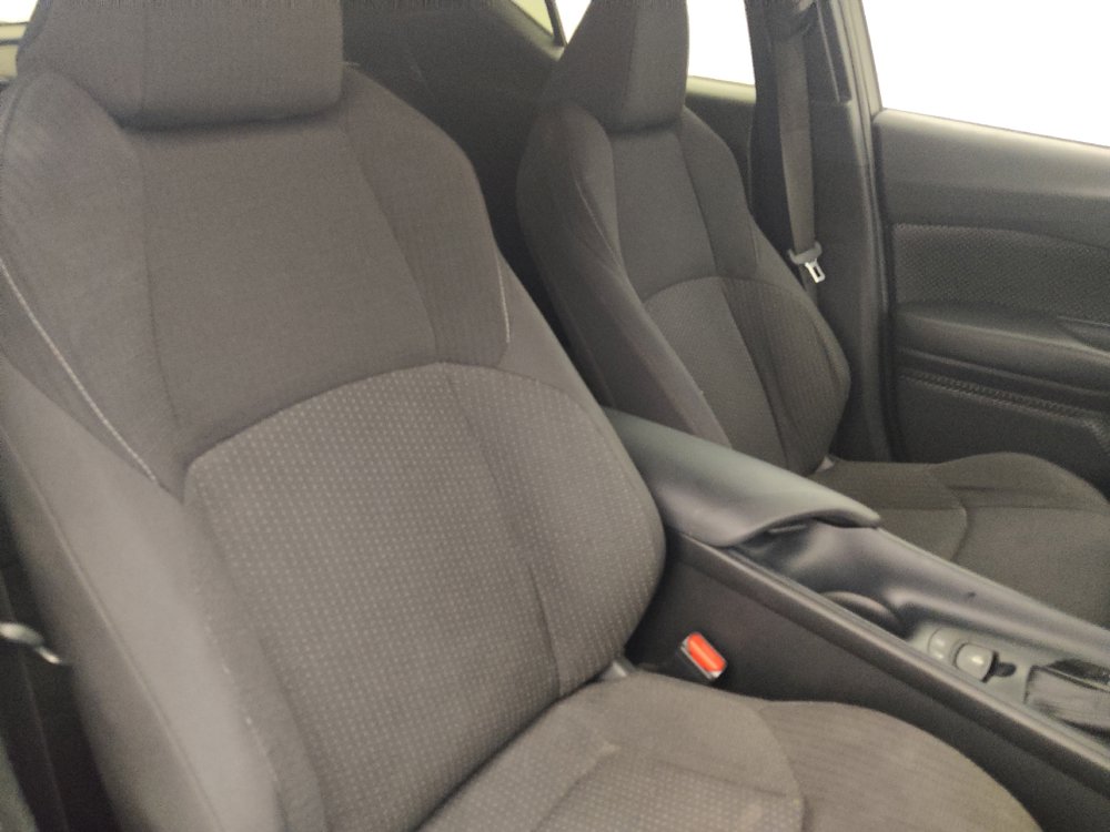 Used 2019 Toyota C-HR LE FWD image 21