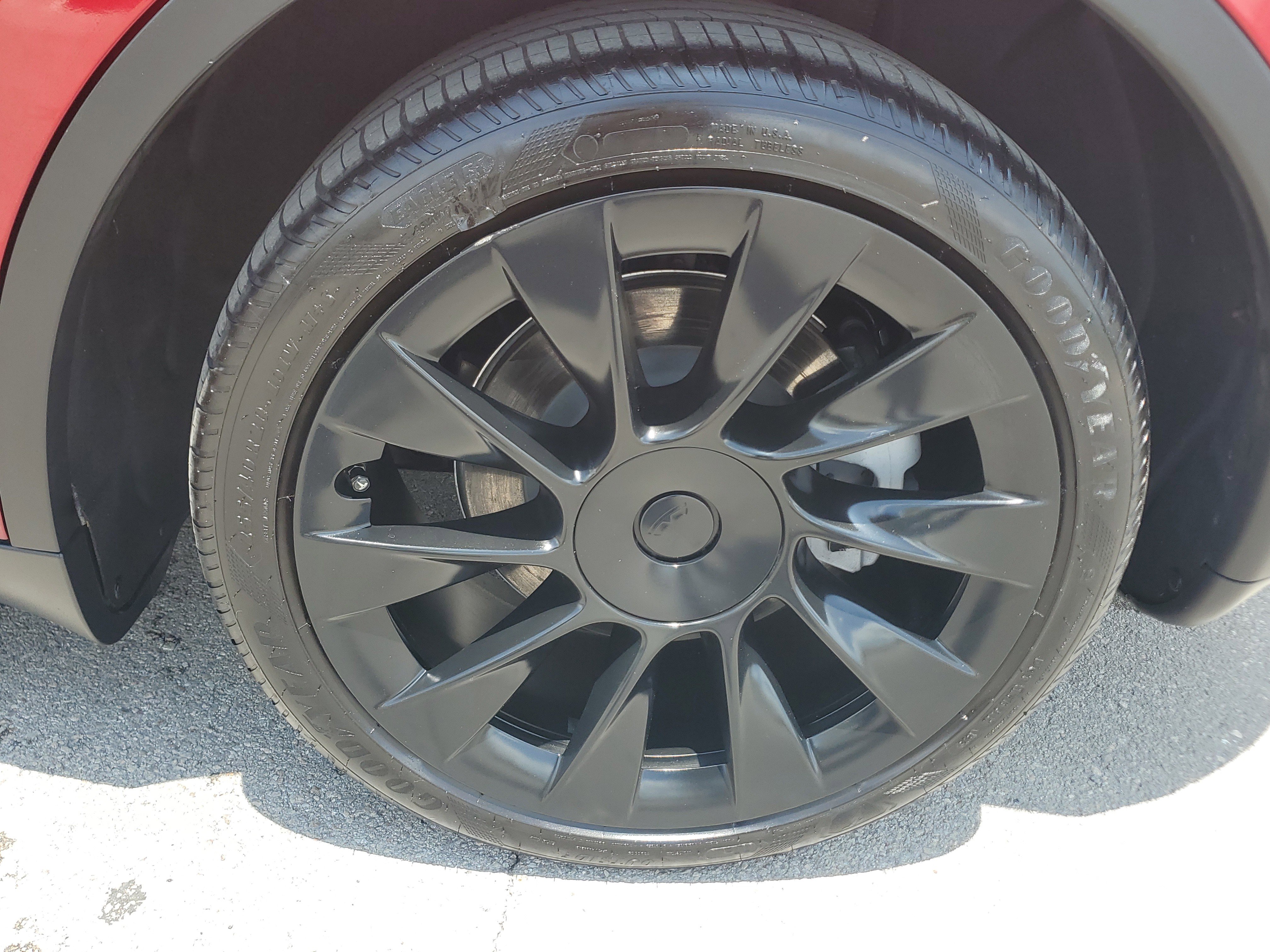 Used 2024 Tesla Model Y Long Range RWD image 29