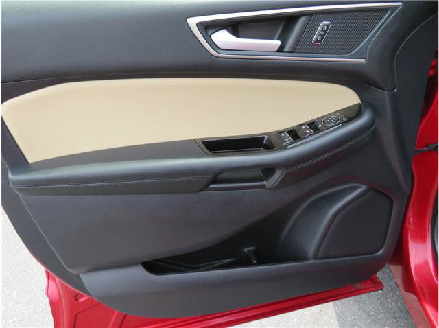 Used 2020 Ford Edge SEL w/ Convenience Package FWD image 13