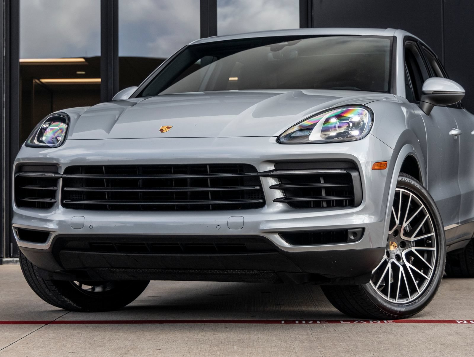 Used 2021 Porsche Cayenne AWD/4WD image 7