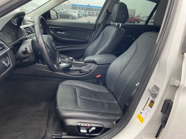 Used 2017 BMW 320i Sedan image 15