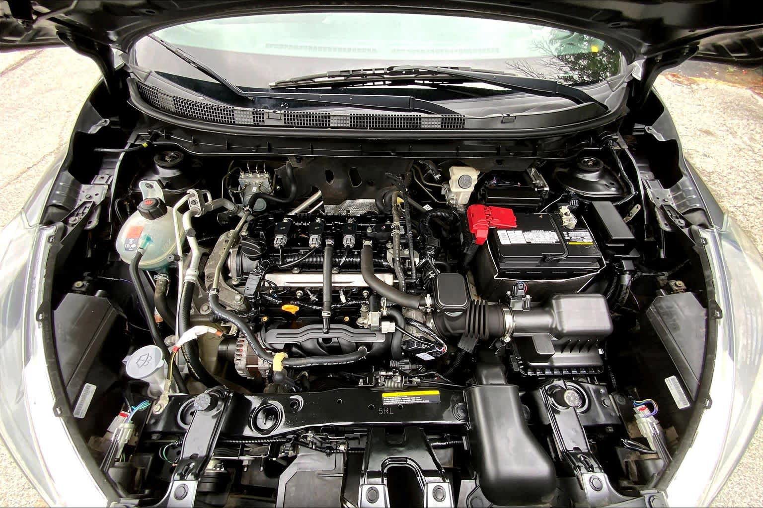 Used 2019 Nissan Kicks SR image 28