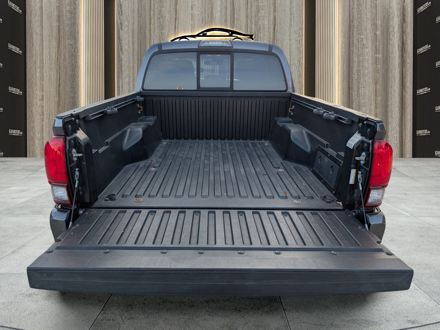 Used 2019 Toyota Tacoma SR w/ SR Convenience Package image 37