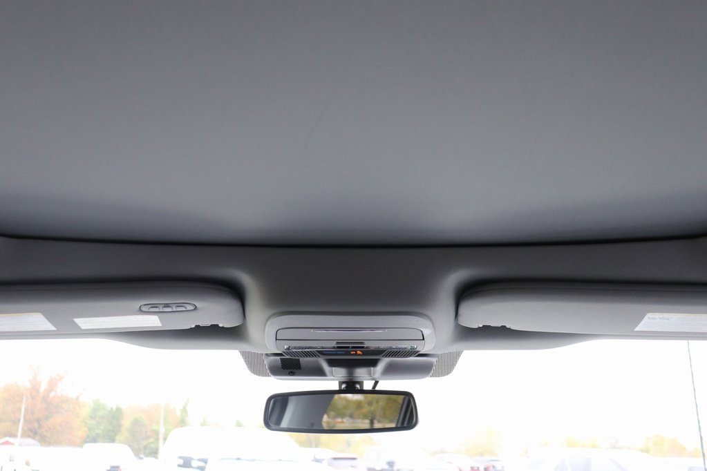 Used 2023 Ford F150 Lariat w/ Trailer Tow Package image 30