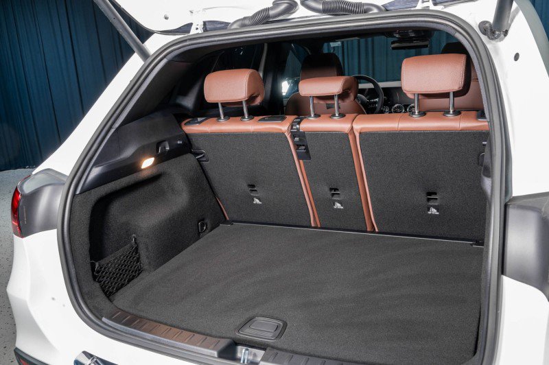 New 2025 Mercedes-Benz GLA 35 AMG 4MATIC image 6