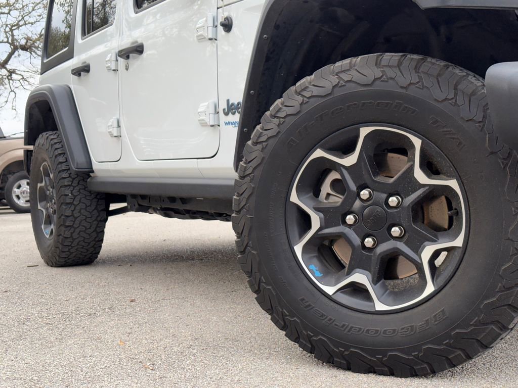 Used 2022 Jeep Wrangler Unlimited Rubicon 4xe image 2
