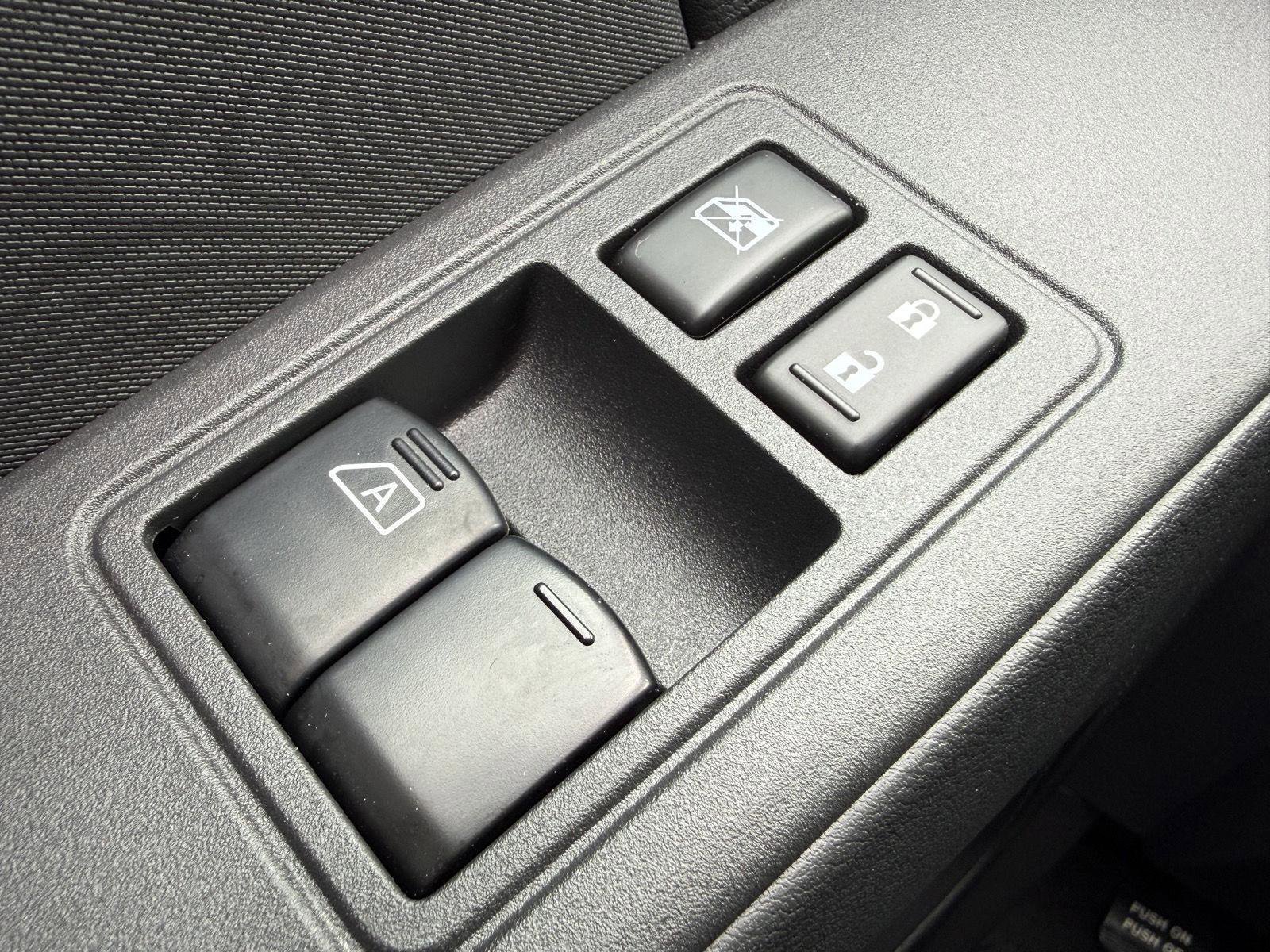 Used 2023 Nissan Frontier S w/ Technology Package image 31