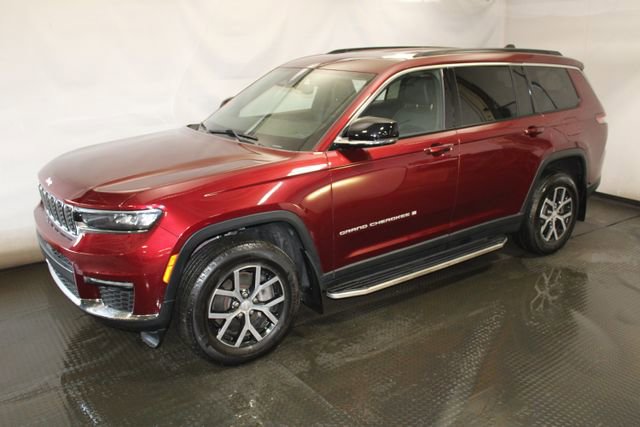 Used 2024 Jeep Grand Cherokee L Limited image 2