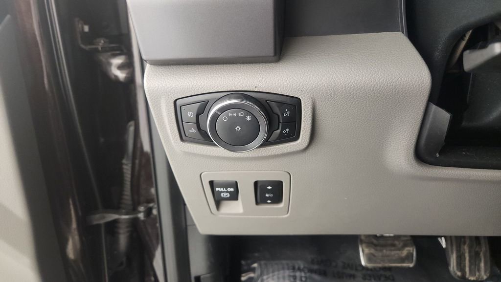 Used 2019 Ford F150 XLT w/ Equipment Group 301A Mid image 21
