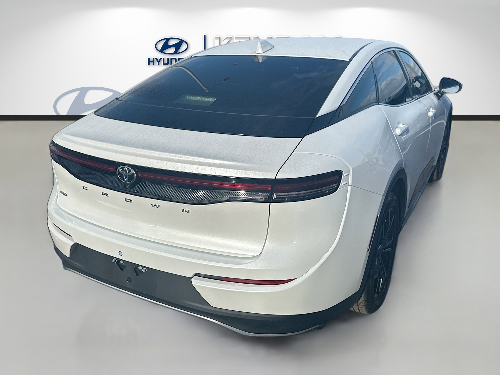 Used 2023 Toyota Crown XLE image 6