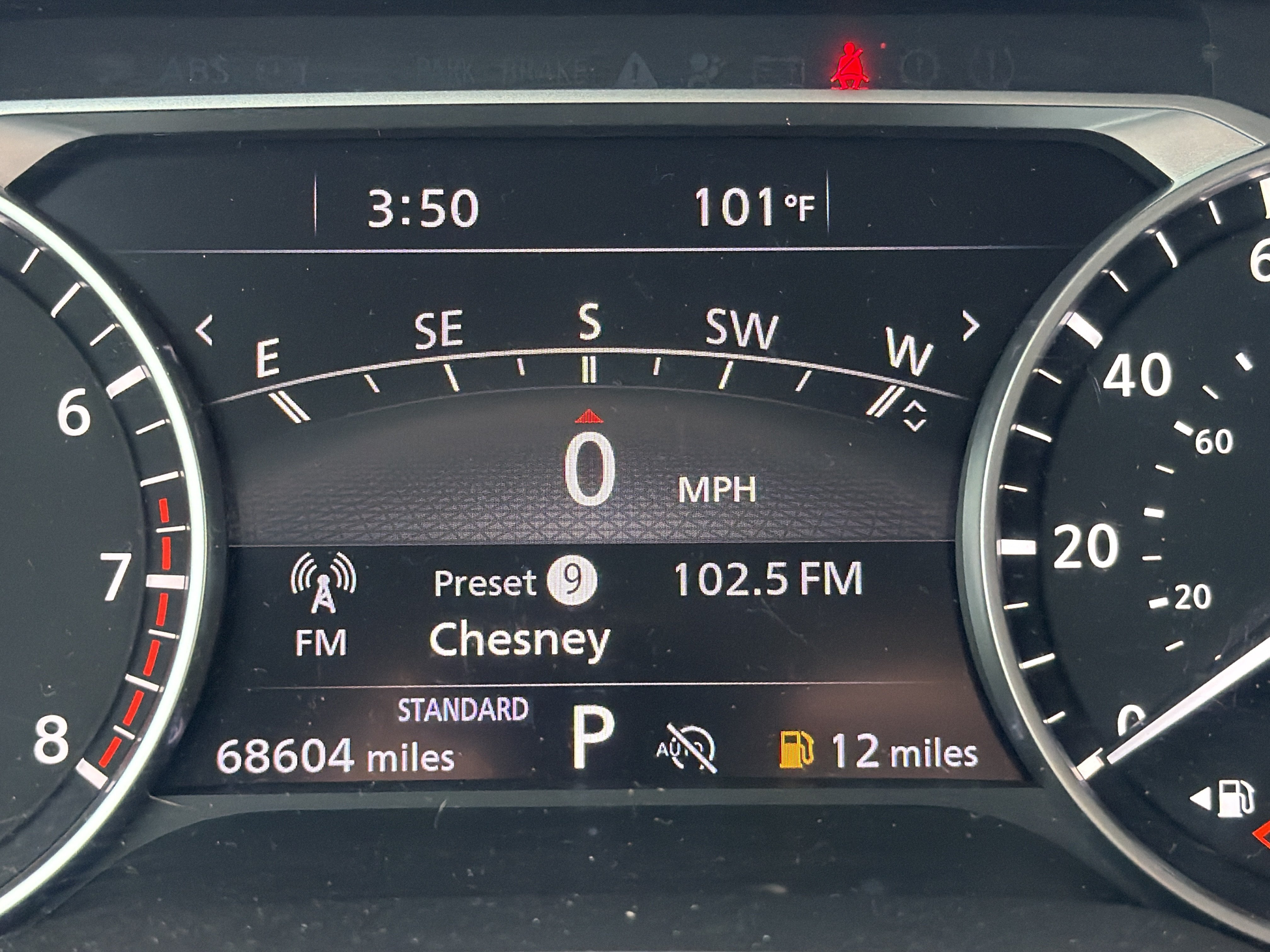 Used 2022 Nissan Pathfinder SL FWD image 2